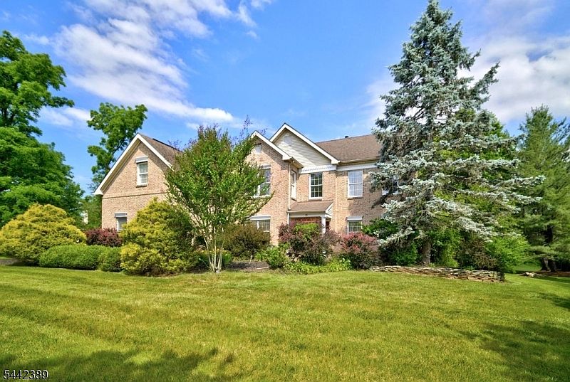 1st image of 46 Westbury Ct