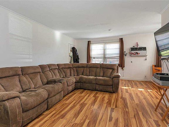 5th image of 226-27 Union Tpke