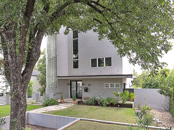 5th image of 1213 Castle Hill St