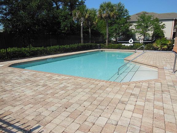 3rd image of 6834 Lake Mist Ln
