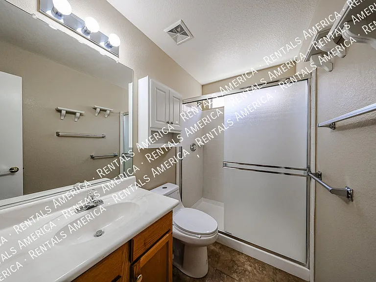 8918 E Indiana Ave — Photo 16