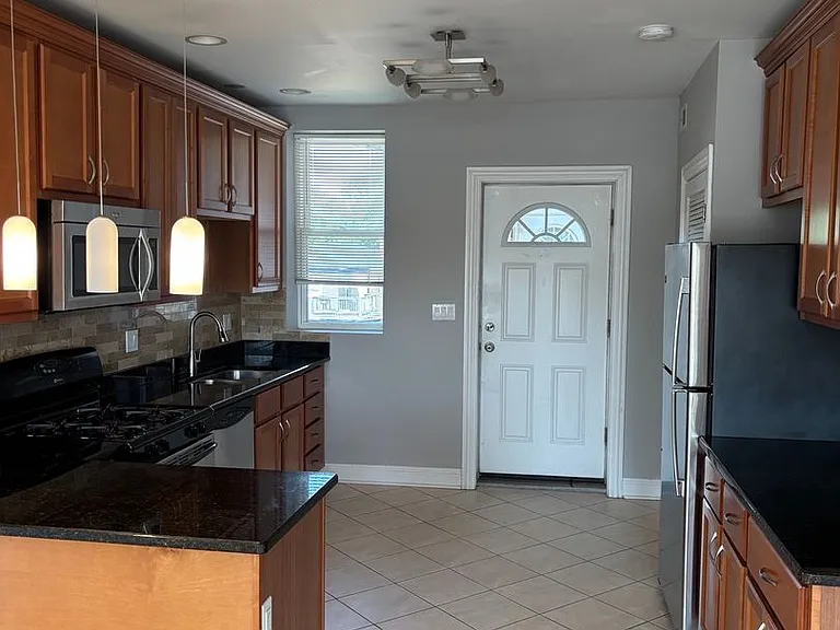 5724 N Mozart St #2A — Photo 2