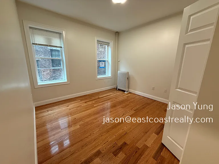 25 Queensberry St #12 — Photo 3