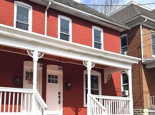 121 N Broad St, Waynesboro, PA 17268