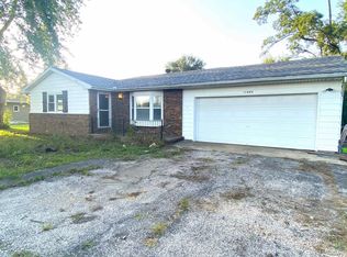 11405 W Farmington Rd, Hanna City, IL 61536
