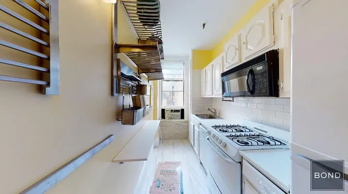 Rented by Bond New York | media 42