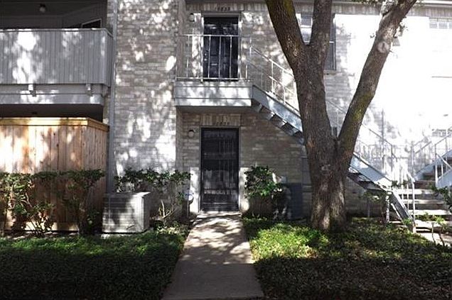 1st image of 10835 Braes Bend Dr