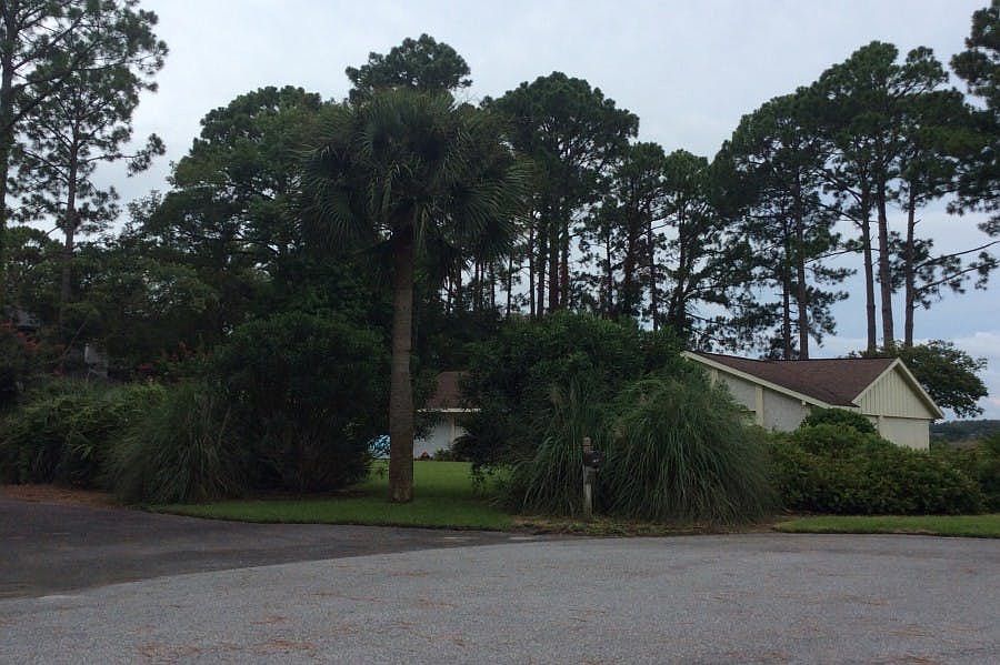1st image of 530 Marsh Cir