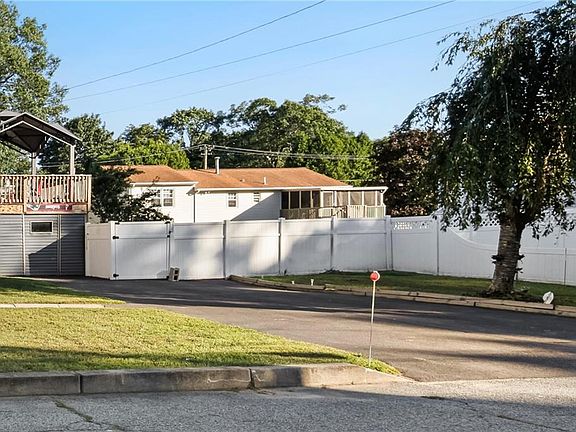 4th image of 24 Arden Ct