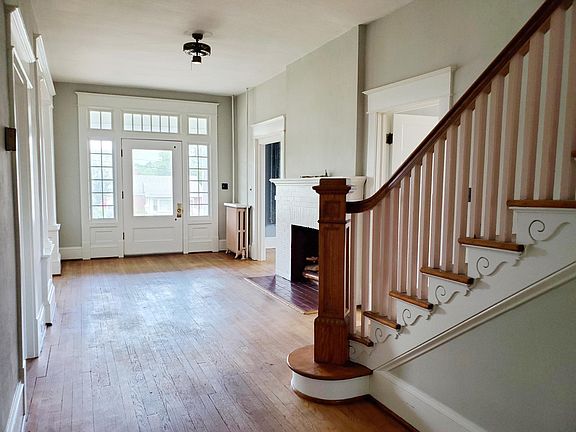 4th image of 3818 Shadylawn Ave NW #1
