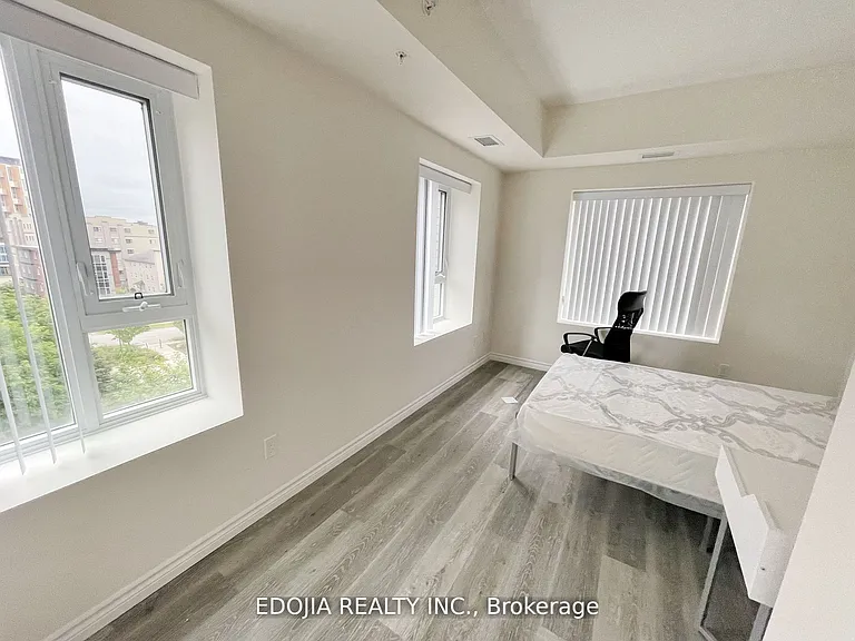 246 Lester St #608 — Photo 7