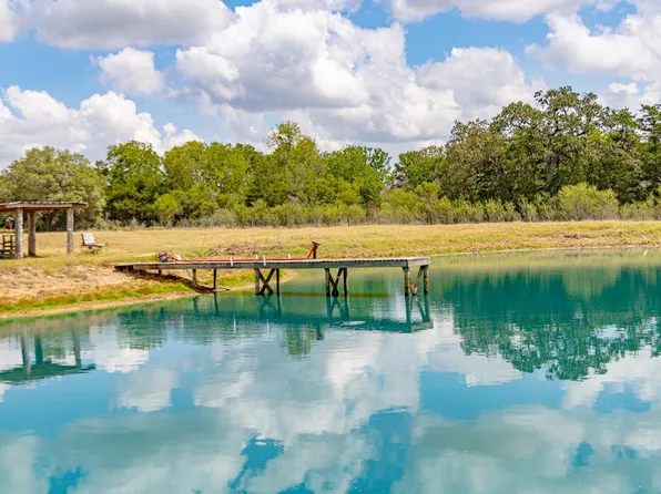 1276 County Road 216, Hallettsville, TX 77964