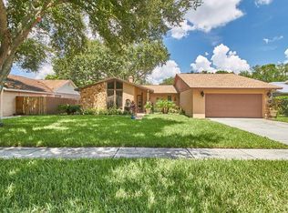 2324 Windsor Oaks Ave, Lutz, FL 33549