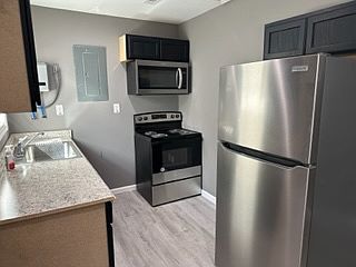 5th image of 923 Washington St NW #1
