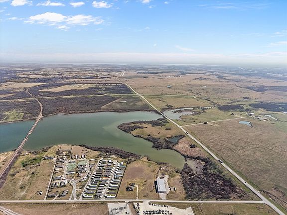 2nd image of 1141 Lake Halbert Rd