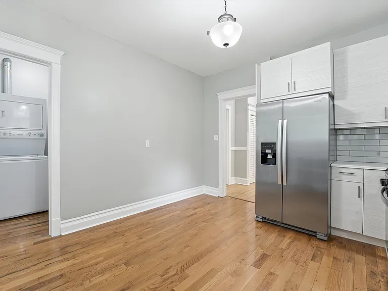 1915 W Lunt Ave #1 — Photo 8