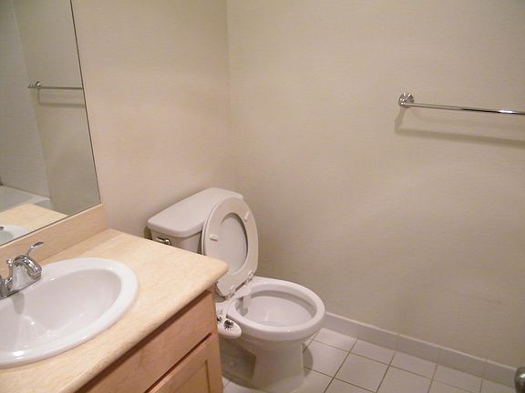 5th image of 202 Marina Lakes Dr