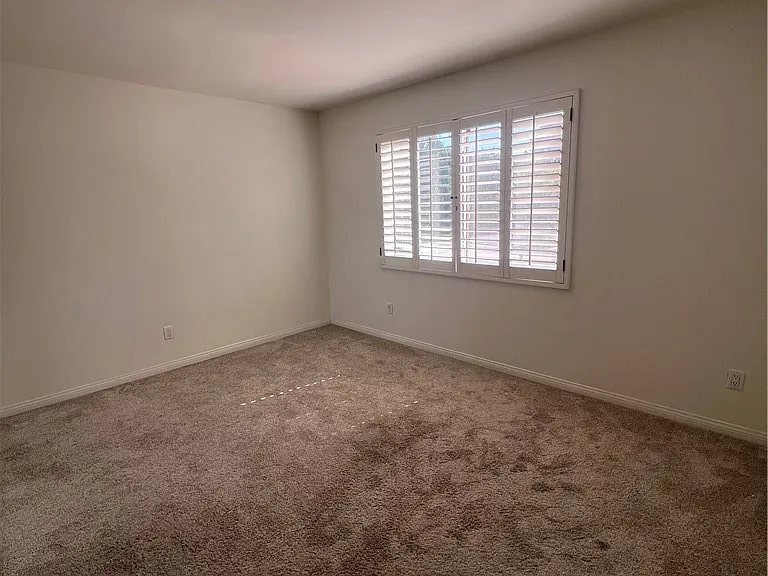 10209 Oakdale Ave — Photo 17