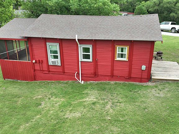 4th image of 250 NE Hummingbird Rd