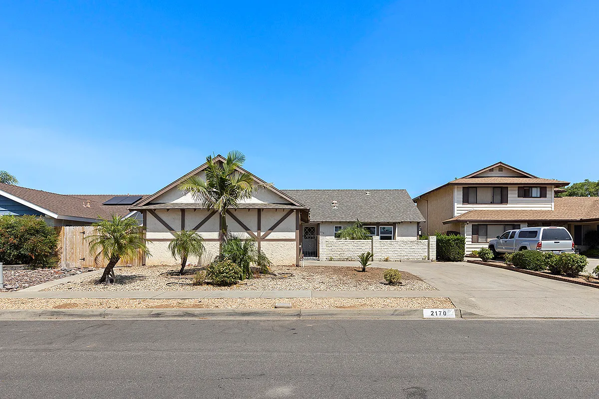 4 bed, 1653 sqft, $3,980 — Photo 2