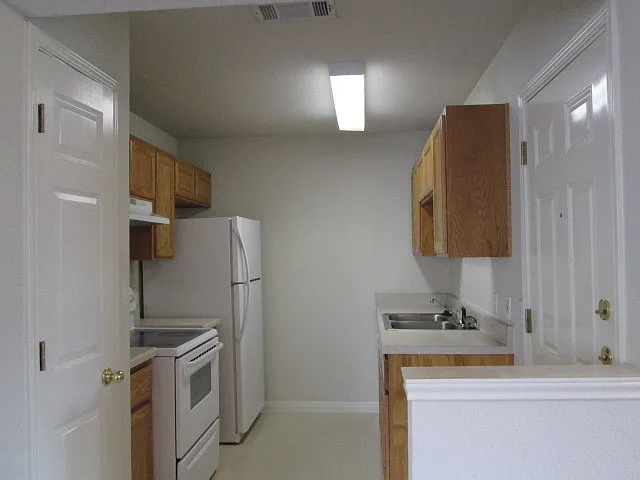 8713 Talyne Chaise Cir — Photo 8