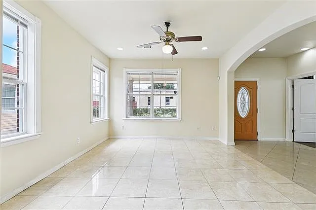 4 bed, 3.5 bath, 1400 sqft, $3,295 — Photo 3