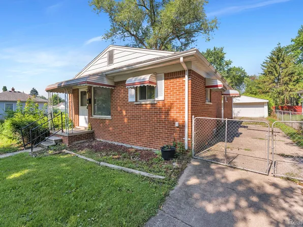 5320 Bedford St, Dearborn Heights, MI 48125