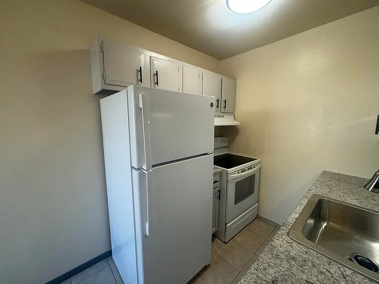 3947 S Sunset Sq — Photo 5