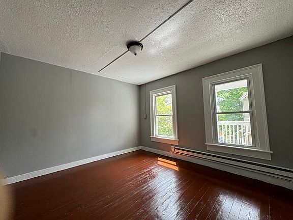 3rd image of 156 Orange St #2C