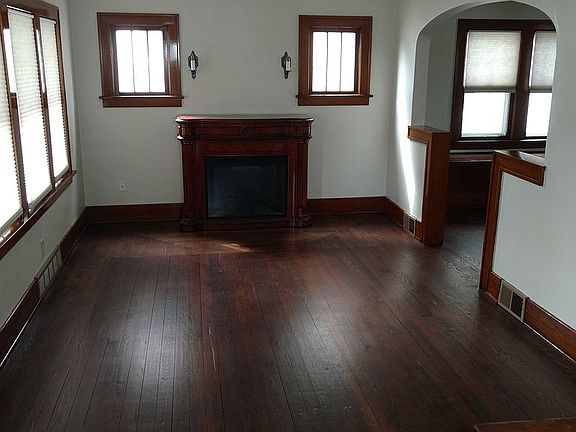 4th image of 1034 Osborn Ave