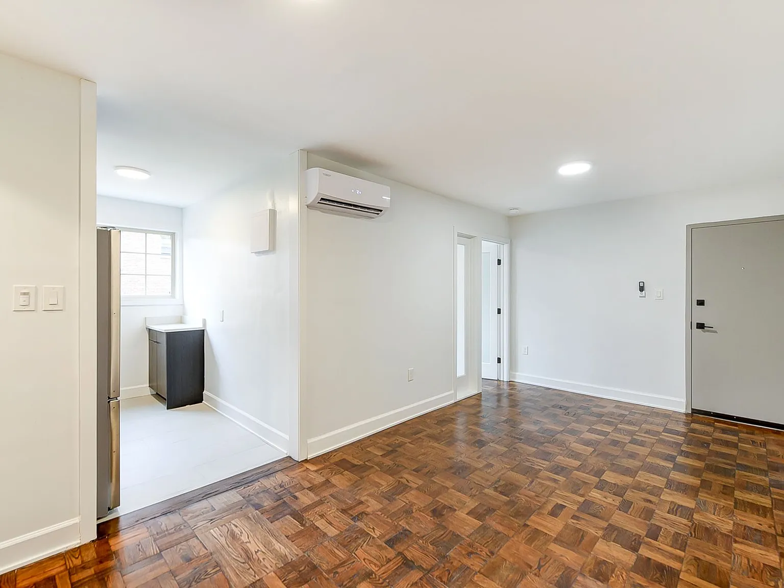 Elevated Northwest DC Living at The Pinnacle — Photo 4