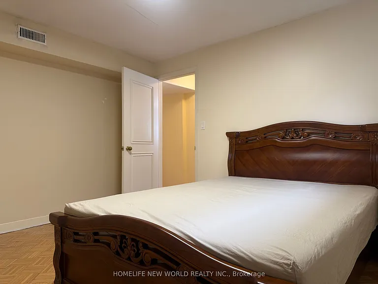 59 Forest Grove Dr #BASEMENT — Photo 16