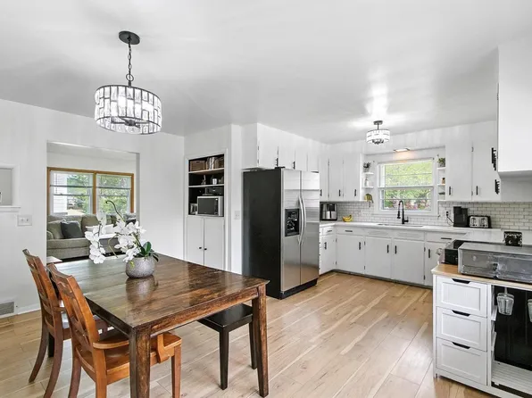 107 South Main Street, Pardeeville, WI 53954