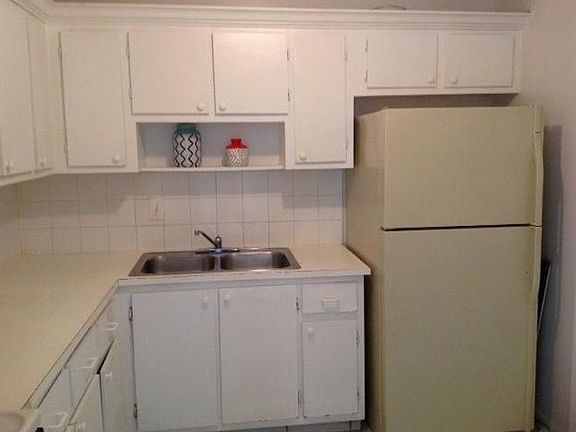 2nd image of 15225 NE 6th Ave APT B302