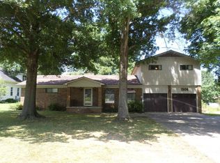 1506 N 5th St, Paris, AR 72855