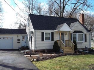 19 Woodybrook Rd, Windsor, CT 06095