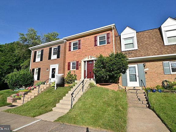 2nd image of 4546 Garbo Ct