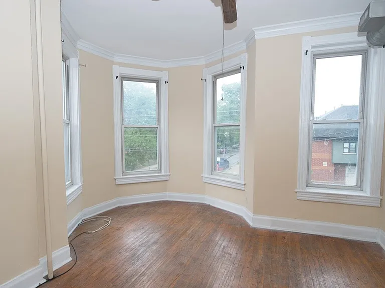 1058 N Rockwell St #F3 — Photo 13
