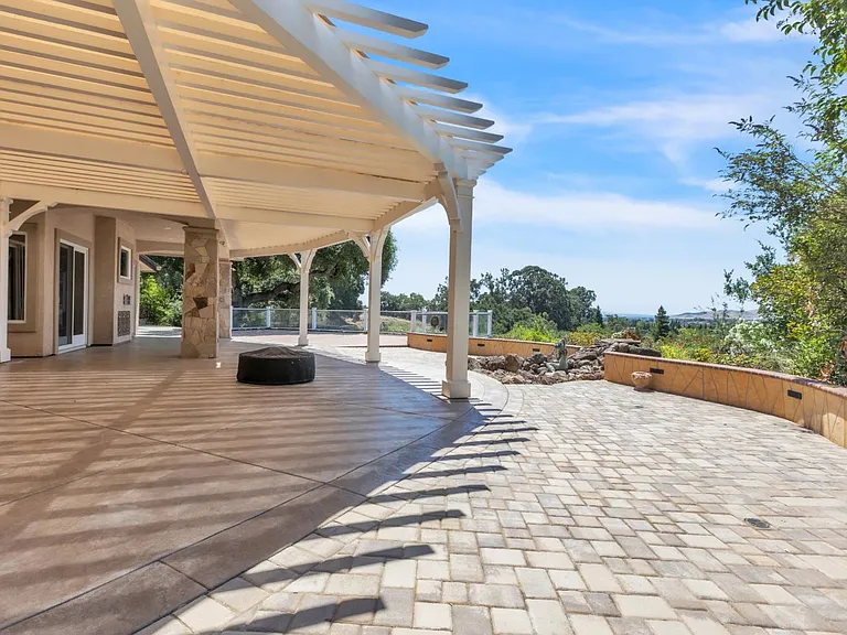 5237 Sunridge Dr — Photo 47