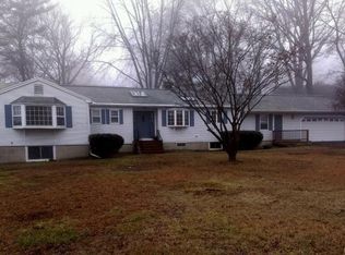 107 Lamplighter Ln, Fairfield, CT 06825