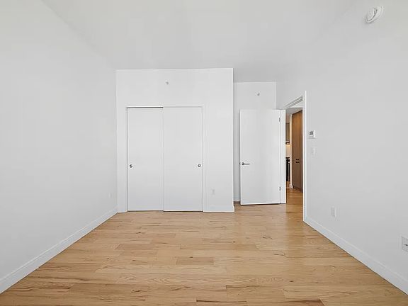 4th image of 1277 E 14th St APT 804C