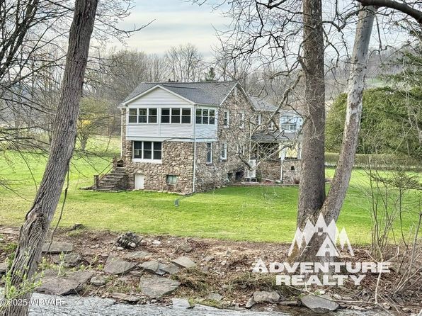 285 Larryville Rd, Jersey Shore, PA 17740