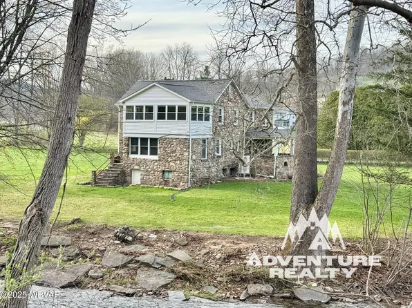 285 Larryville Rd, Jersey Shore, PA 17740