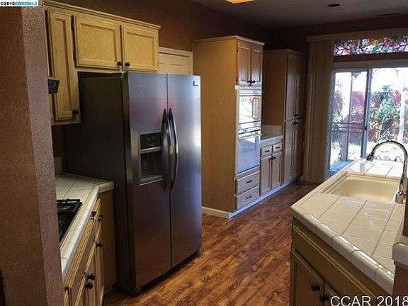5th image of 2158 Newport Ct