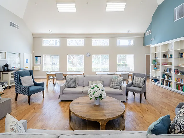 Heritage Pointe Senior Apartments — Photo 9