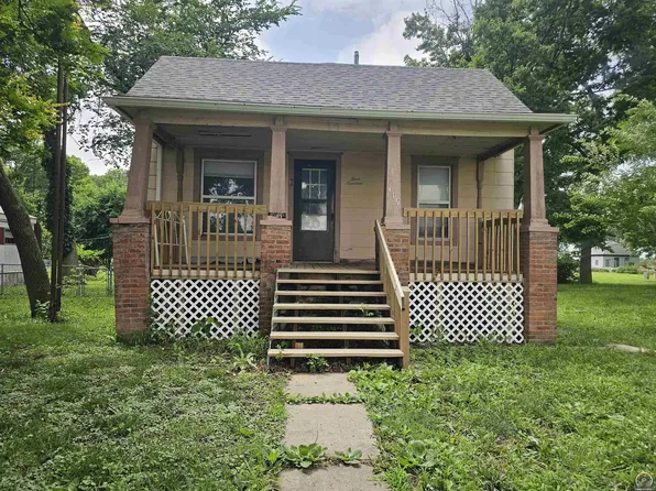 419 N 5th St, Madison, KS 66860