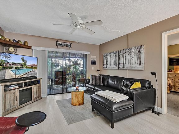 5th image of 9629 NW 4th Street #4a