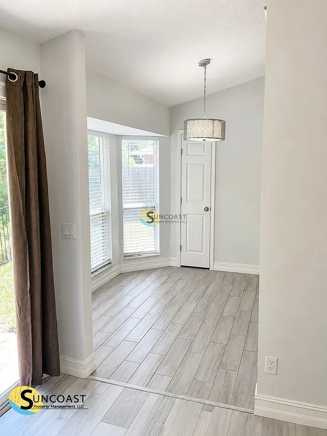 Spacious 2071 Sq Ft Jacksonville Home with 4 Bedrooms — Photo 3