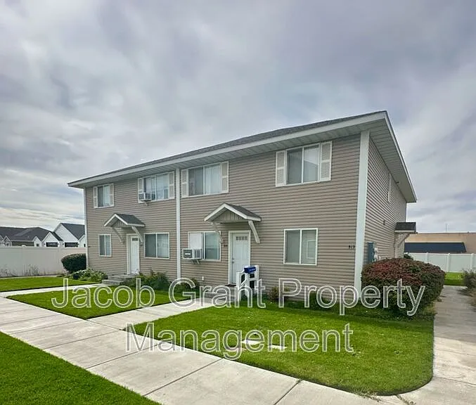 454 E Center St #B15 — Photo 11