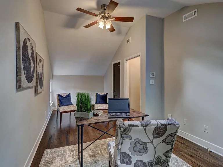 1254 Kingsley Cir — Photo 32